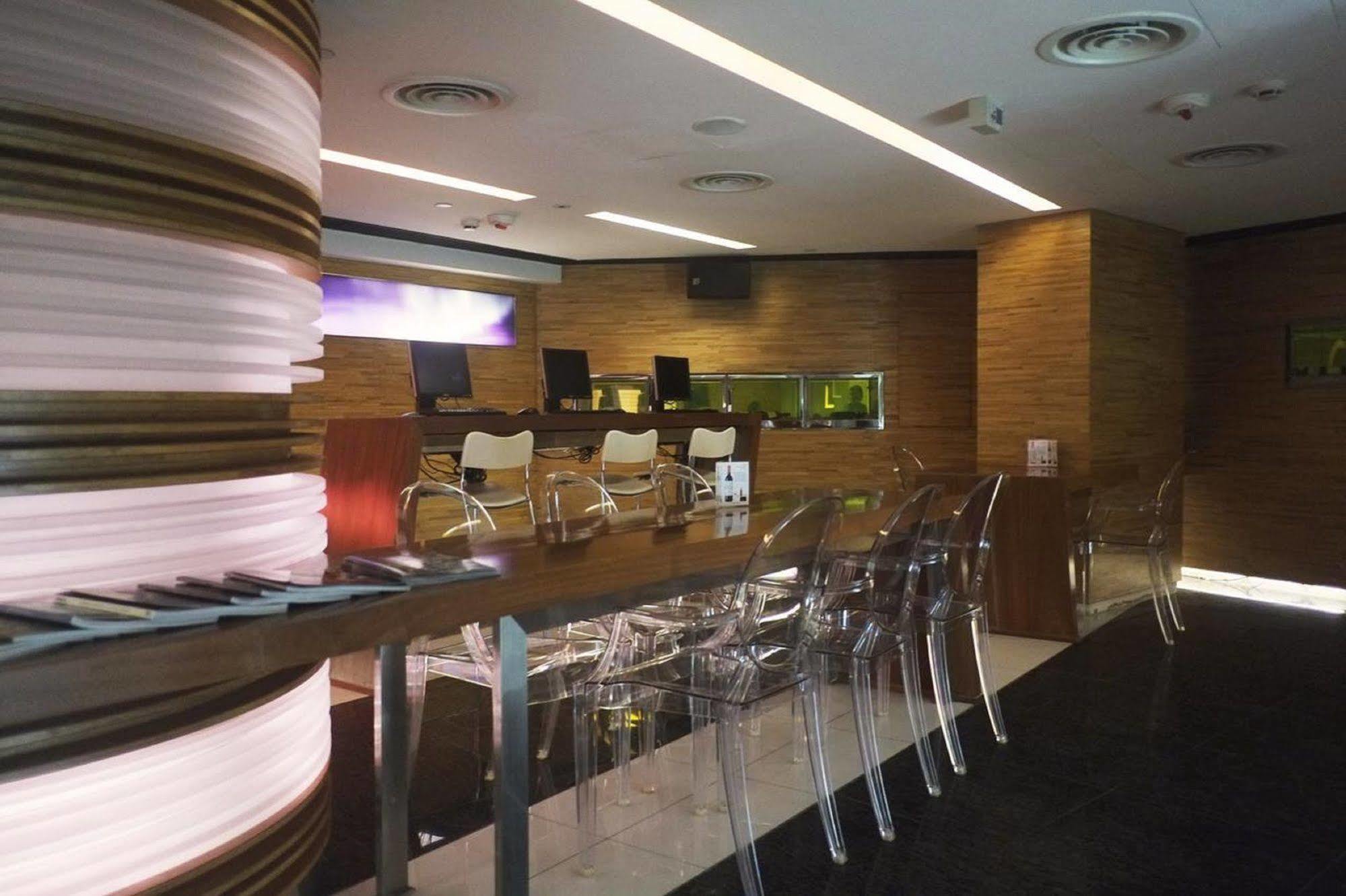 Nina Causeway Bay Hotel 4*